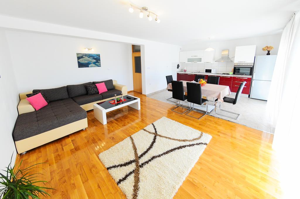 Apartments Rajic スプリト エクステリア 写真