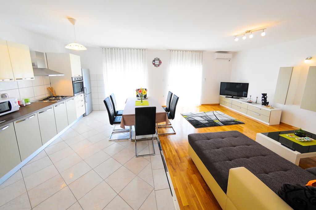 Apartments Rajic スプリト エクステリア 写真